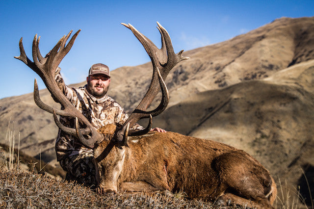 HUNTING GIANT RED STAGS IN NEW ZEALAND