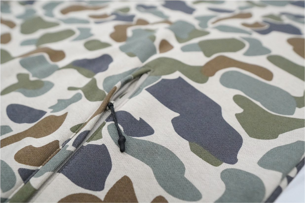 QZ Hoodie - Tundra Camo Zipper Detail